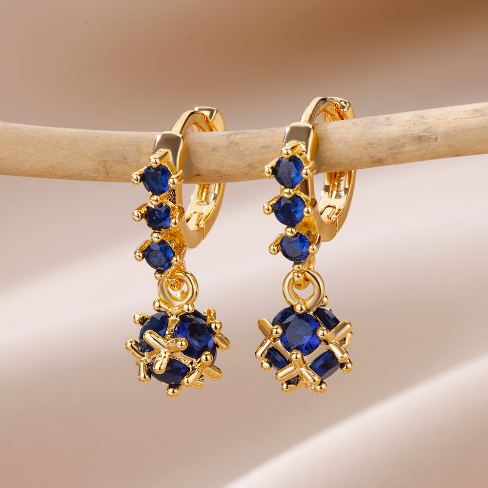Brincos Esféricos de Zircônia (Banhado a Ouro 18K)