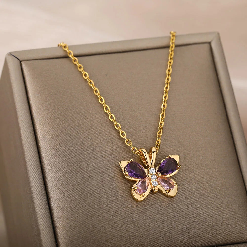 Colar Borboleta Cristalina (Banhado a Ouro 18K)