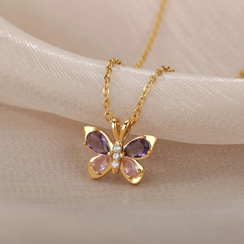 Colar Borboleta Cristalina (Banhado a Ouro 18K)