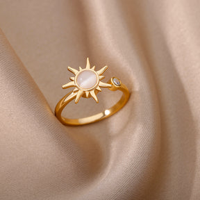 Anel Sol Rotativo de Opala (Banhado a Ouro 18K)