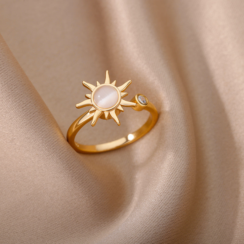 Anel Sol Rotativo de Opala (Banhado a Ouro 18K)