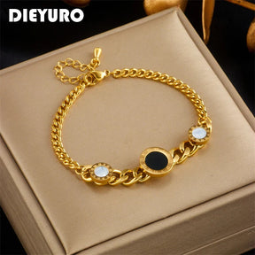 Pulseira Charm Round com Fecho de Pérola (Banhado Ouro 18K)
