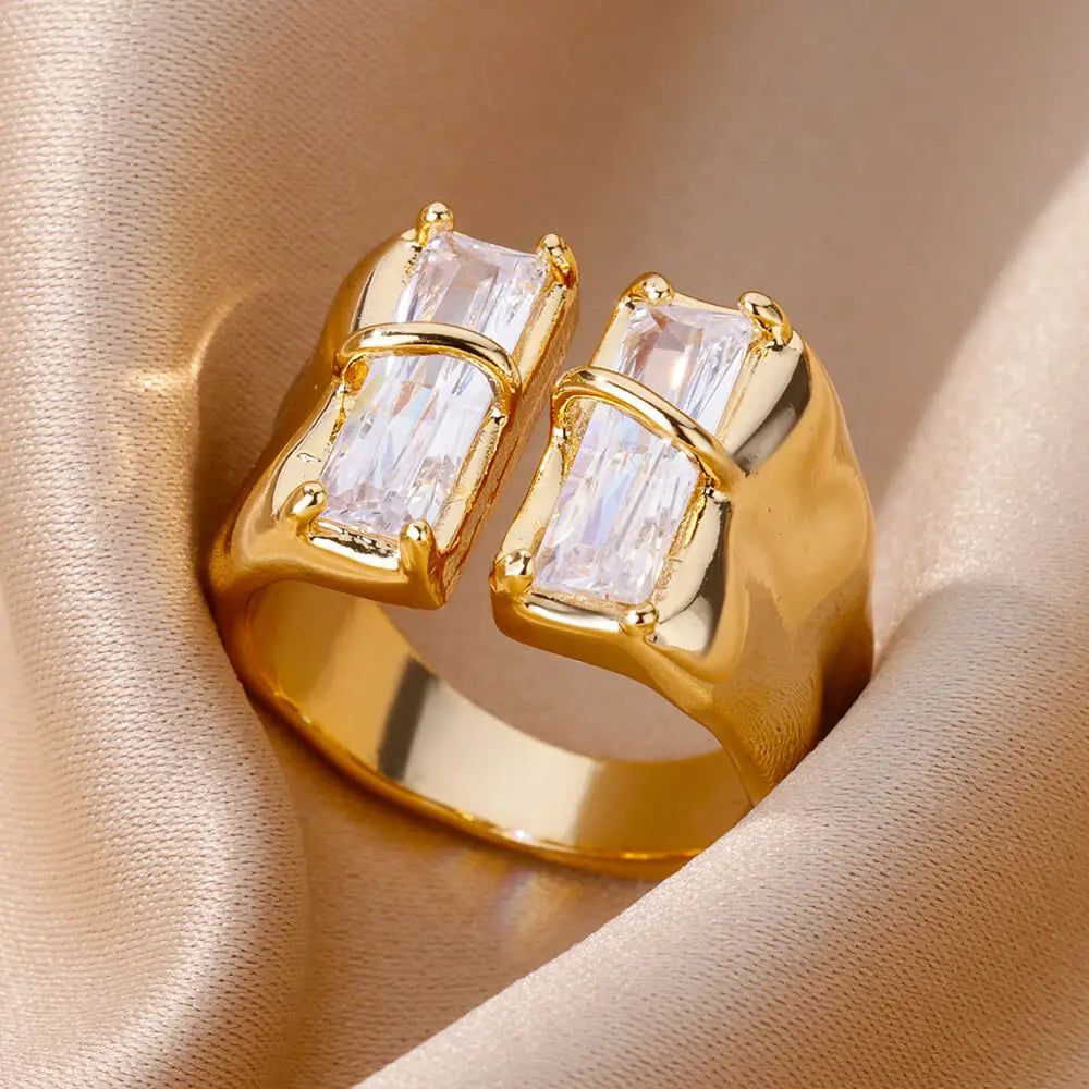 Anel Prisma Real (Banhado a Ouro 18K)