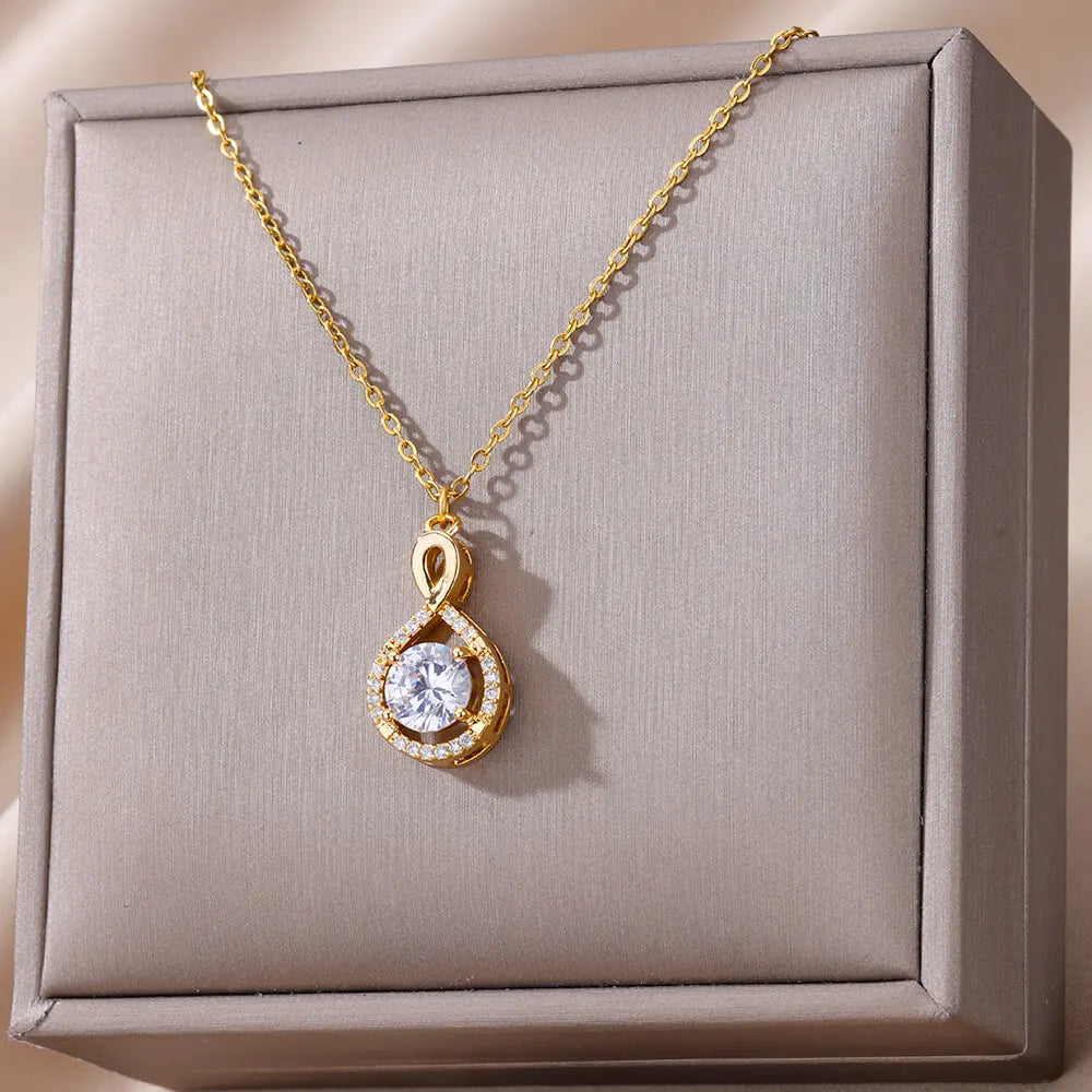 Colar Pendente Infinito Zircônia (Banhado a Ouro 18K)