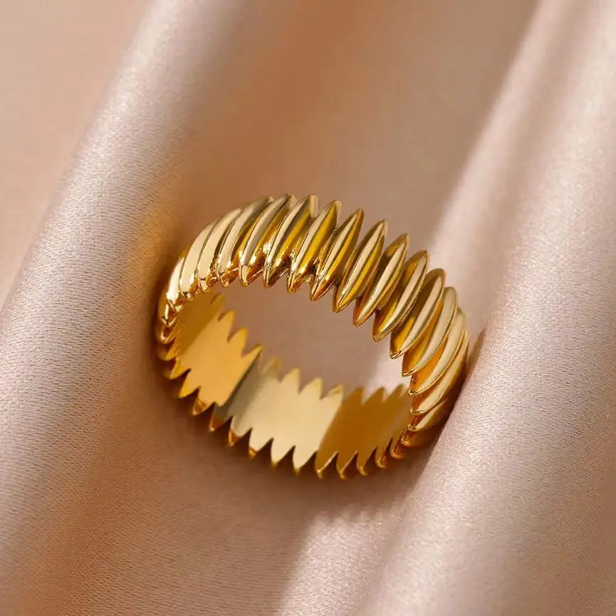 Anel Lâmina Solar (Banhado a Ouro 18K)