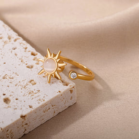 Anel Sol Rotativo de Opala (Banhado a Ouro 18K)