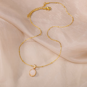Colar Oval de Pedra Opala (Banhado a Ouro 18K)
